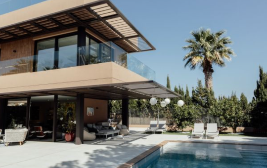 Live by the Sea: Elegant Coastal Living in Cabo de las Huertas